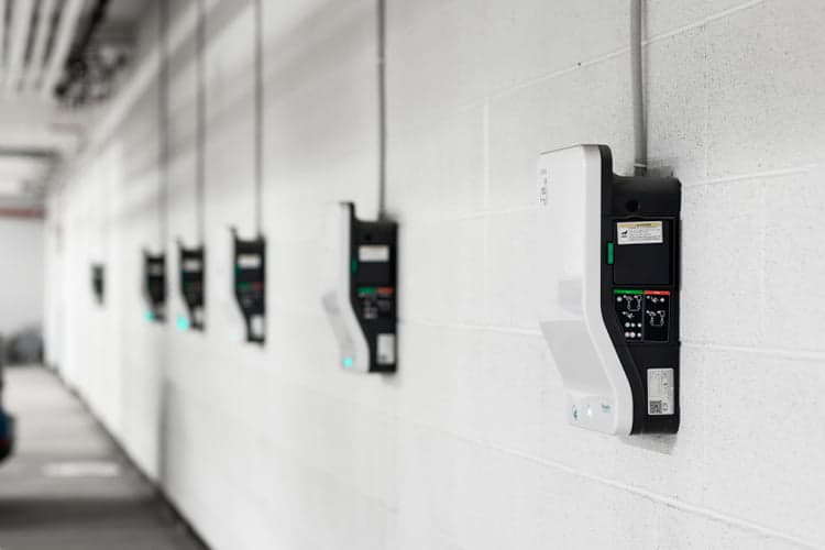 Preparation and retrofitting of charging infrastructure